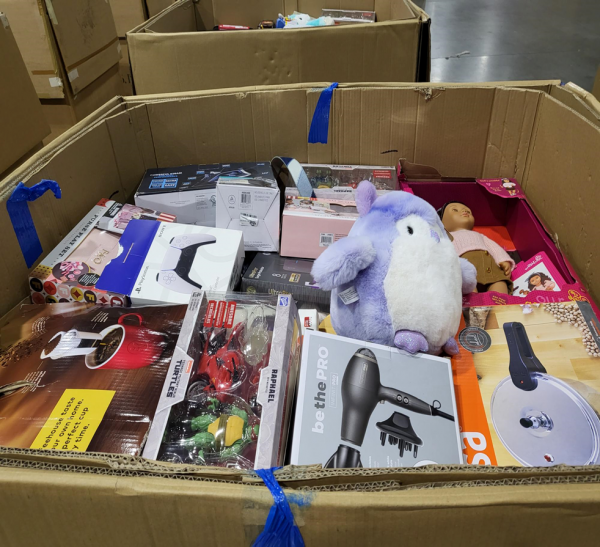 Used Large Toys on Pallets - Image 3