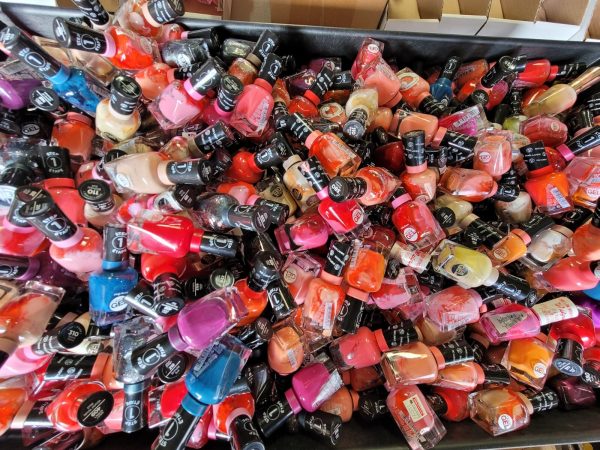 Sally Hansen Nail Polish - Image 3